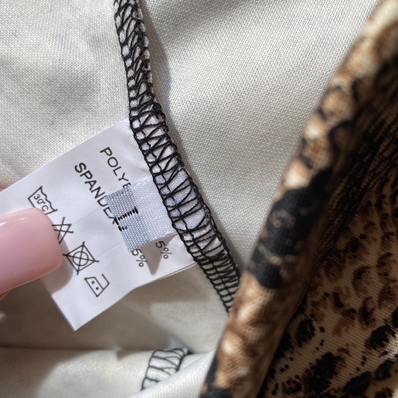 🛍 Snakeskin Print Set Bandeau Top & Capri Pants - Picture 4 of 4